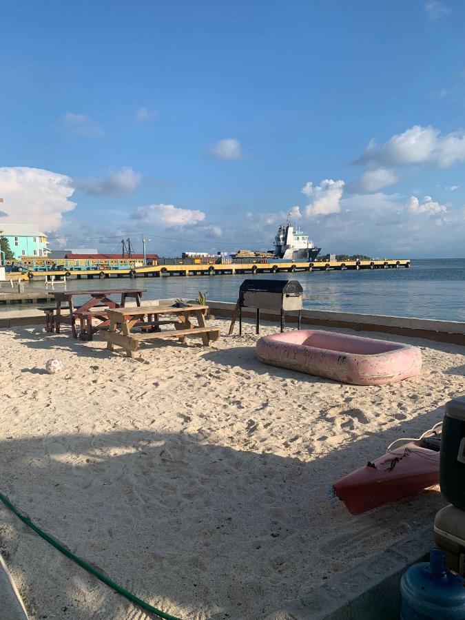 Paradise Divers Hotel Utila Kültér fotó