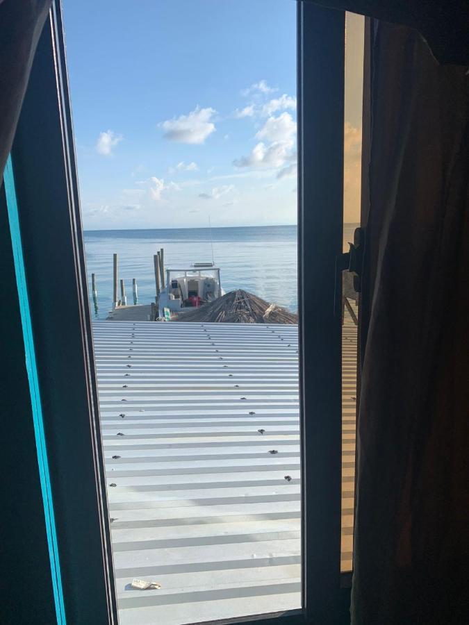 Paradise Divers Hotel Utila Kültér fotó